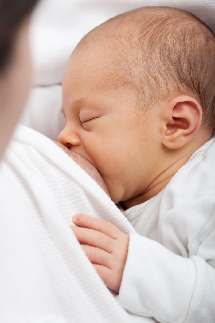 breastfeeding support mother and baby